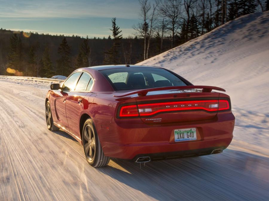  Dodge Charger AWD Sport 2013 года  (фото 49 из 50)